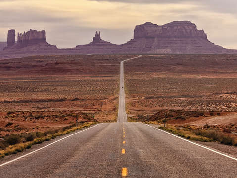 The road to monument valley