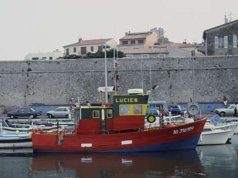 Antibes tugboat