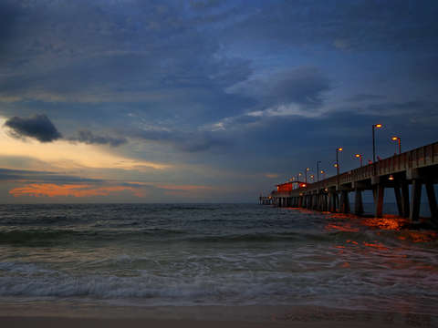 Dawn at the pier