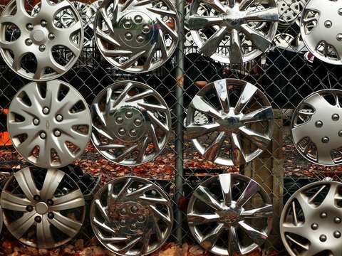 Hub cap city