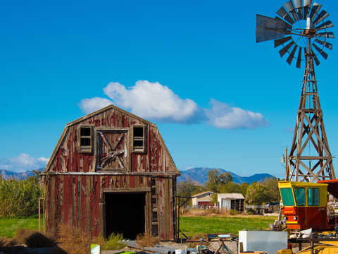 Barn 4