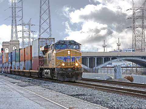1st St Bridge Train