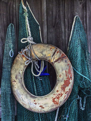 Hanging bouy