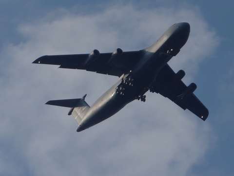 C 5 galaxy on final approach