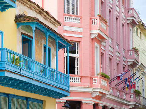 Havana vieja dos edificios