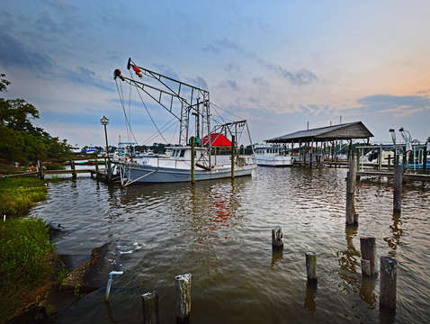 Boats waiting in nelsons harbor