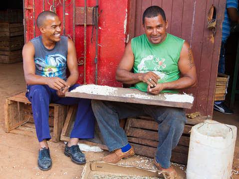 Sorting beans havana cuba