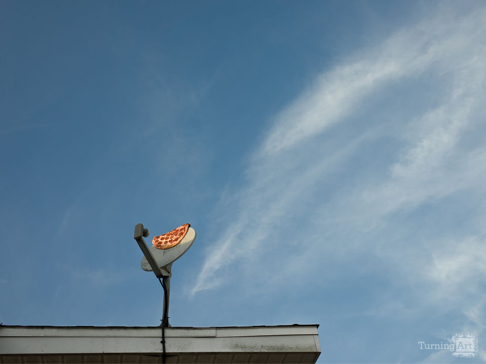Satellite pizza