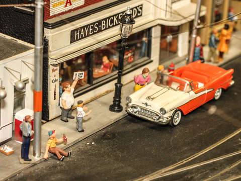 Model railroad minatures