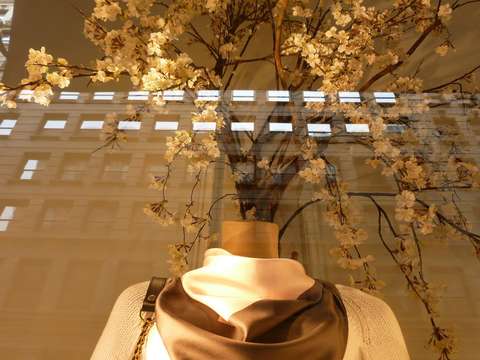 Fashionable tree