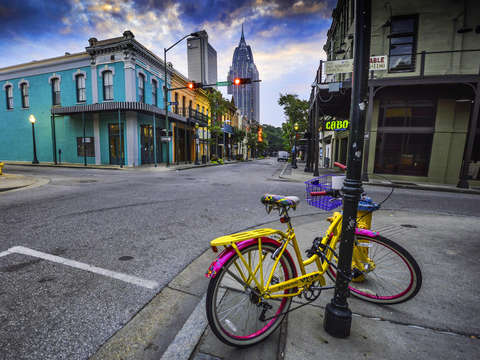 Bike and 3 georges mobile al