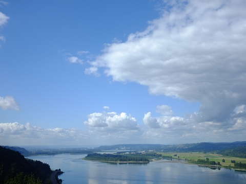 The columbia river from crown point