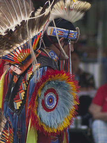 Pow wow dancers 3