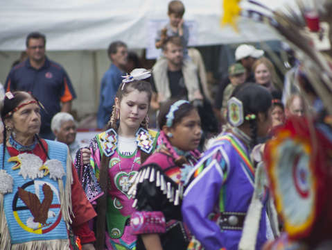 Pow wow dancers 10