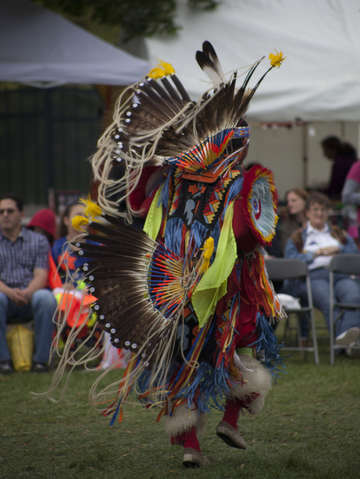 Pow wow dancers 19