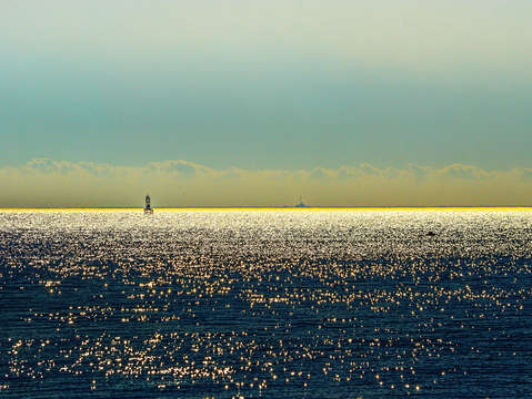 Sparkling Mobile Bay