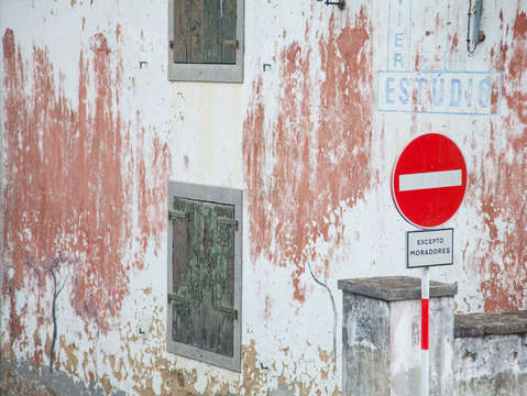 Abandoned school ponta delgado