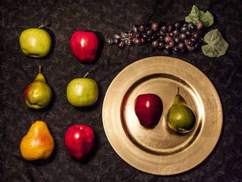 Plate of Fruit: Still life