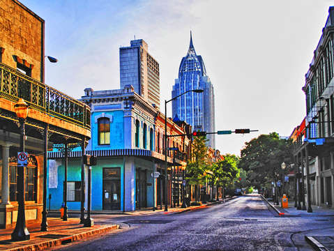 3 georges dauphin street mobile al