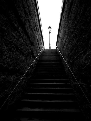 Stairs at pont neuf