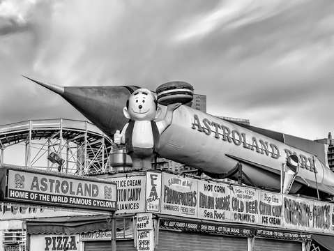 Astroland park 6399bw