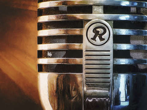 Retro microphone