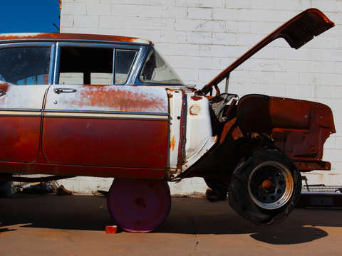 Very rusty car