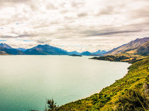 Lake wakatipu new zealand