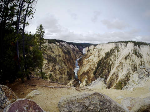 Yellowstone the canyon