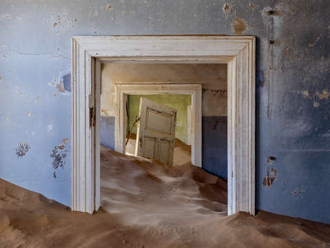 The door 3