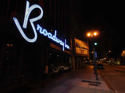 Broadway bar