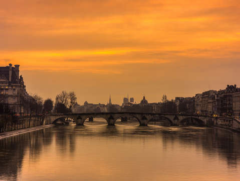 Sunrise on Seine