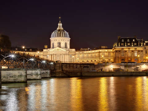 Institute de france on river seine