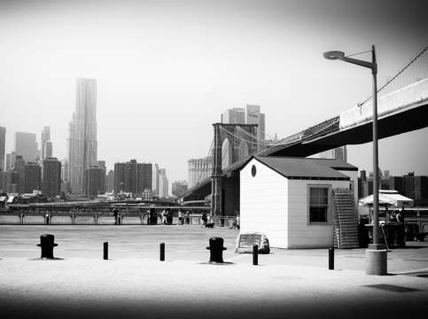 New york city skyline noire