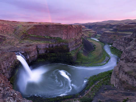 Palouse falls rainbow