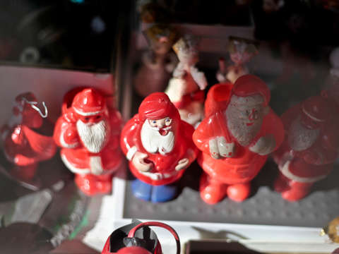 Santa claus window display