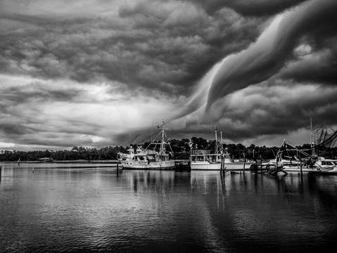 Swirly cloud storm at billy sseafood on the bon se