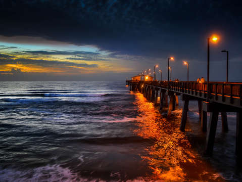 Dawn on the gulf state pier