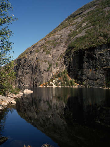 Avalanche lake and mt colden
