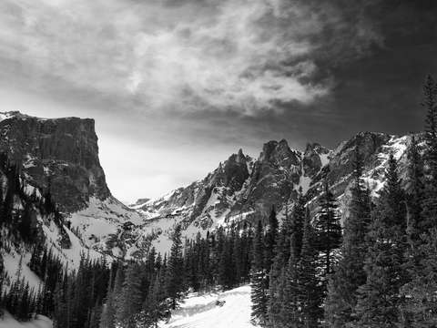 Hallet peak from dream lake
