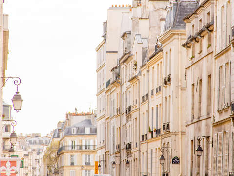 Parisian facades lamps