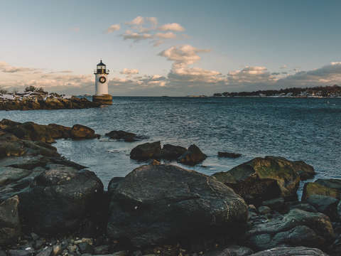 Winter island light