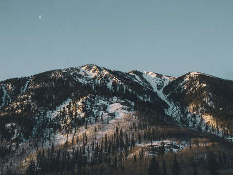 Dawn moonrise