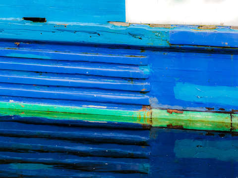 Hull reflections blue 2