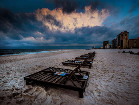 Clouds moving into the beach