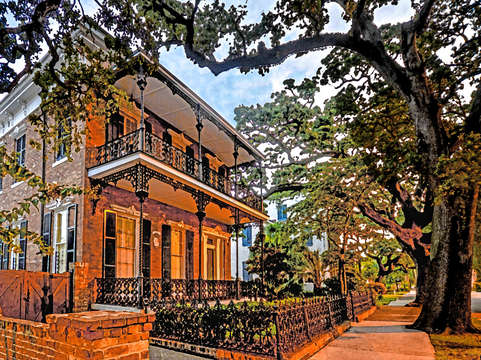 Southern home on st anthony street in mobile alaba