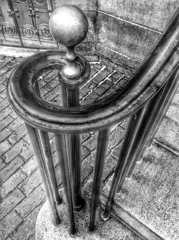 Curly rail 2