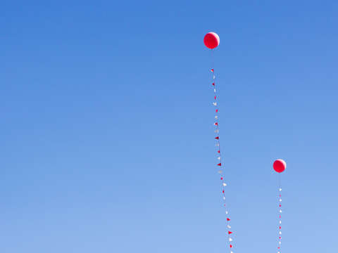 Balloons in flight