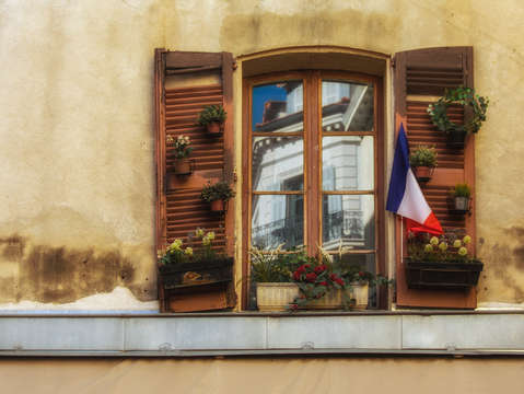 Cannes window