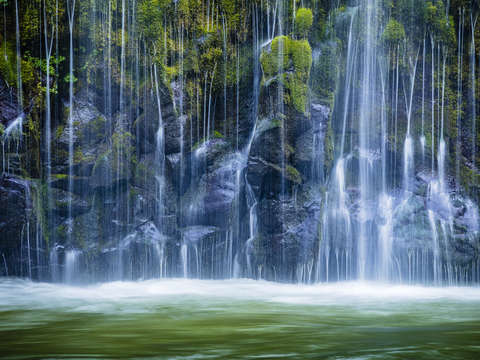 Water curitain